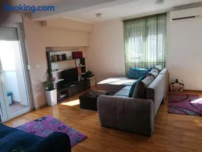 Shumice Apartment - Image 2
