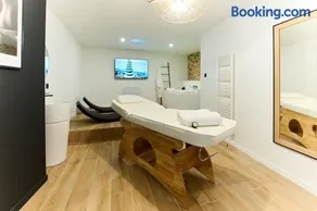 House-Evasion - Image 3