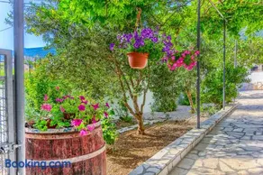 Apartment Villa Hacijenda with private pool and jacuzzi - Image 3