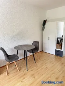 1 Zimmer Wohnung mit Garten - Image 3
