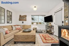 Mountain Rose - Image 5