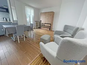 Appartement entier calme - Parking FREE - Proche Paris et château - WIFI HD - Image 4