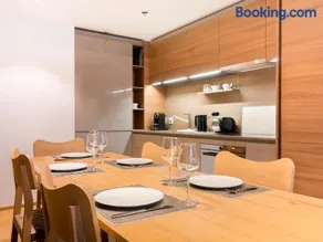 Gotthard Hotel Apartment - Image 3