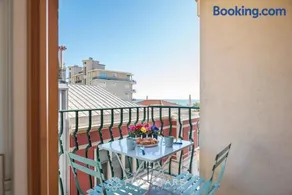 Suite Versailles Five Stars Holiday House - Image 4