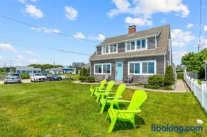 Spacious FamilyOceanfront 6BR Across Craigville Beach - Image 5