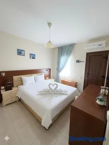 Ta Kalamakia Apartments - Image 2