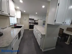 Beach Vacation Home - Image 3