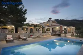 Panoramic Villa in Prgomet, Sea View and Private Pool - Image 4