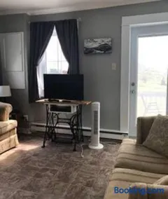Experience Tranquility Cricket Field Offers Charming Retreat in Twillingatate - Image 2