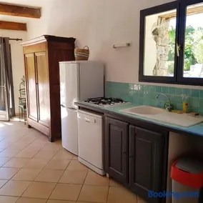 Agréable maison de vacances avec barbecue, jardin et terrasse | Vue jardin - Image 4