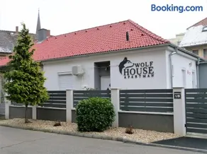 Wolf House Apartman - Image 2