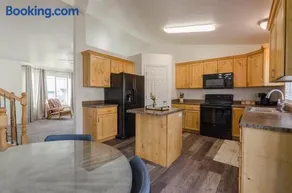Whole home in Providence - Image 2