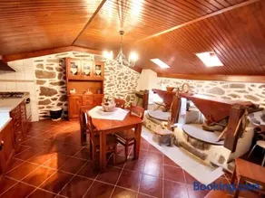 Charming villa in Segões with a private pool - Image 4