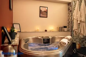 Ignite Love Room - Image 3