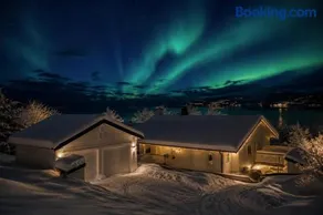 Newly Renovated Fjord View Retreat 20 Min from Tromsø - Image 4