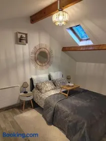 La RIVIERA maison avec rivière et jardin 35Mins de PARIS RER C à 600m pour Tour Eiffel ORLY airport 25km Restaurants et supermarchés proches - Image 1