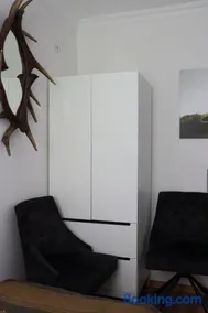 Garden Apartment - Image 5