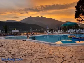 Chakalaka Resort - Image 1