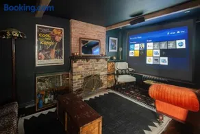 Black Tile Cottage - Image 2
