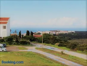 Ocean View Apartment near Arrifana Beach with Parking - Image 2