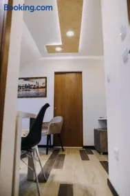 Prima Lux Apartments & Studio - Image 4