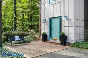 The Tree House in Alexandria VA, Washington DC - Image 2