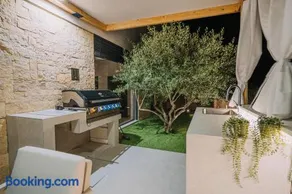 Villa Santa Barbara - Image 1
