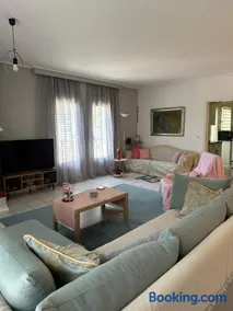 Ria's Home - Image 2