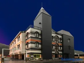 Hulamoon - Image 1
