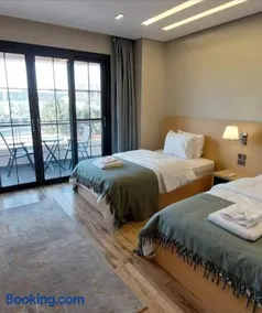 Downtown- Tulina hotel - Image 4