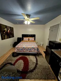 Private Cabin 1 bed and 1 bath - Image 2