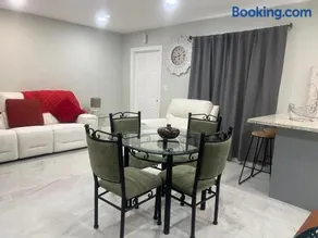 Cozy 2-bedroom apartment in Pompano Beach - Image 1