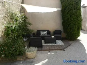 Le Maset des Aires avec vue sur le Luberon et son jacuzzi extérieur disponible de juin à mi-septembre - Image 3