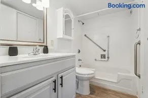 Legacy at Imperial Village 807 I 2 Bed 2 Bath - Image 4