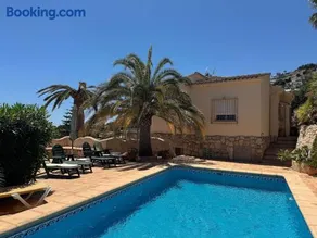 Beautiful villa with private pool and seaview - Image 1