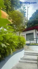 Hillside Red Cabin - Image 3