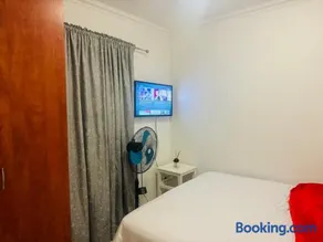 Delight double bedroom in Mowbray - Image 4