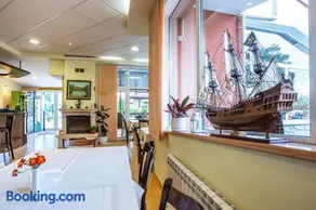 Family Hotel Saint Konstantin - Image 2