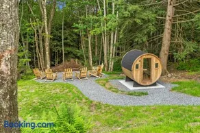 Cabin Oasis - Nestled in the Woods Seclusion - Image 5
