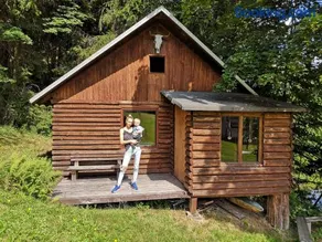 Srub na svahu sjezdovky v Radvanicích - Image 2
