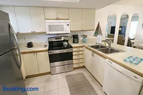 Ocean Village Club K25 - Image 3