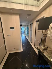 Ultra-Luxe 3BD, 2BR Penthouse, One of a Kind - Image 5