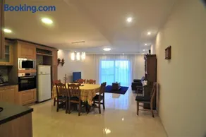 Superior Xlendi Lungomare Apartment - Image 1