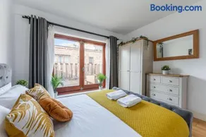 View of the London Eye & Large Terrace - Excellent Flat close to London Waterloo Station - Image 5