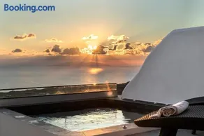 La Estrella Luxury Suites - Image 1