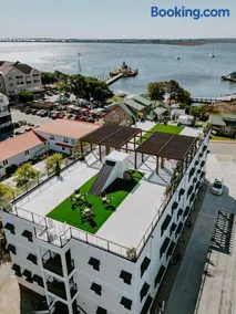 The Pearl Hotel - Image 2