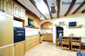Sistach Rentals Casa Colomers - Image 2