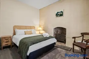 Idyllic, peaceful and historical cottage minutes from Bendigo's CBD - Image 1