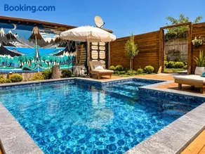Chalet with nature and lake views with private pool - Image 2