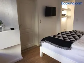 zentral gelegenes Ferienzimmer Möllner Seestrasse - Image 4